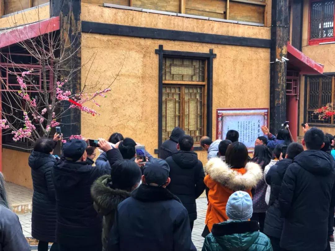 正月初五迎财神了,正月初五迎财神有几位财神