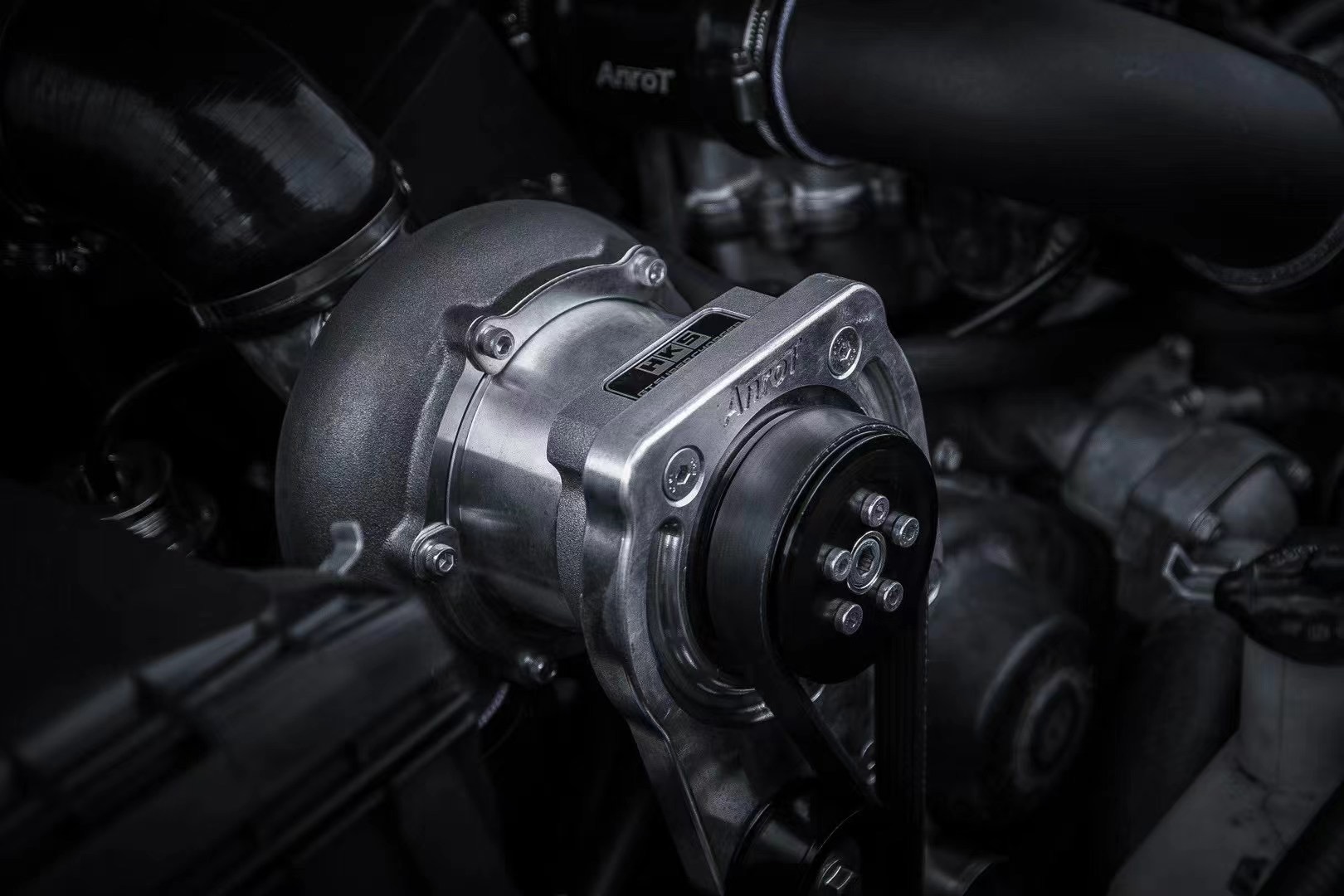 改装机械涡轮增压器的视频,机械增压改装对比