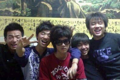 鹿晗、吴亦凡早年杀马特造型是学东方神起的?打开方式不对吧