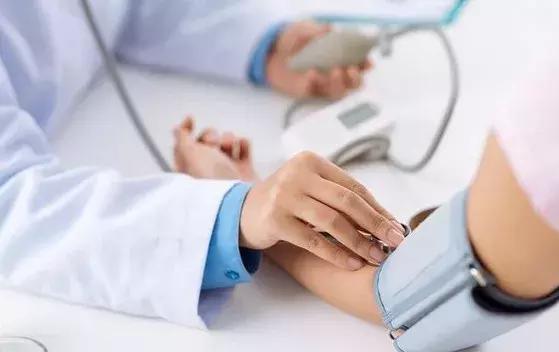 在家血糖高，住院就不高，究竟是什么在左右血糖？专家讲出实话！