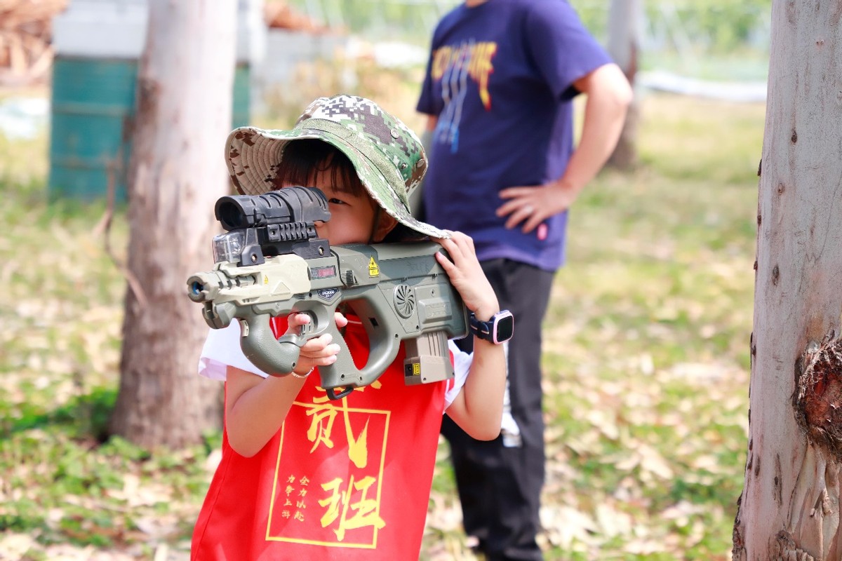 东莞东城万达亲子活动,亲子足球嘉年华广州上演