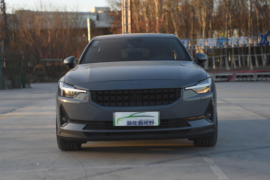 特斯拉新款model3与极星2,特斯拉新款model3和极星2