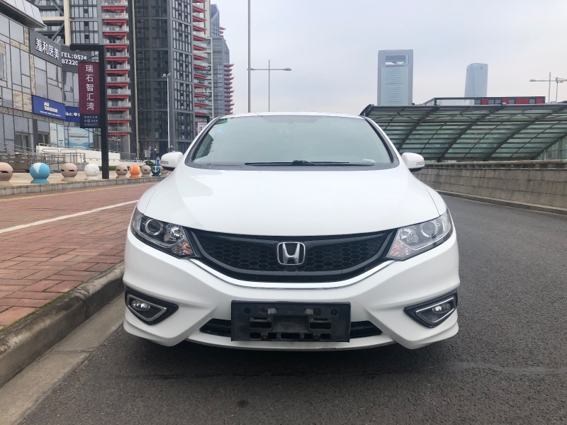 本田杰德1.8评测视频,本田杰德1.8豪华版全长多少