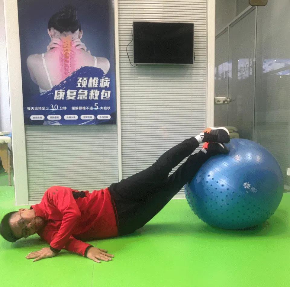 世界脊柱日别再忽视脊柱问题,一套很实用的腰椎病自我矫正方法