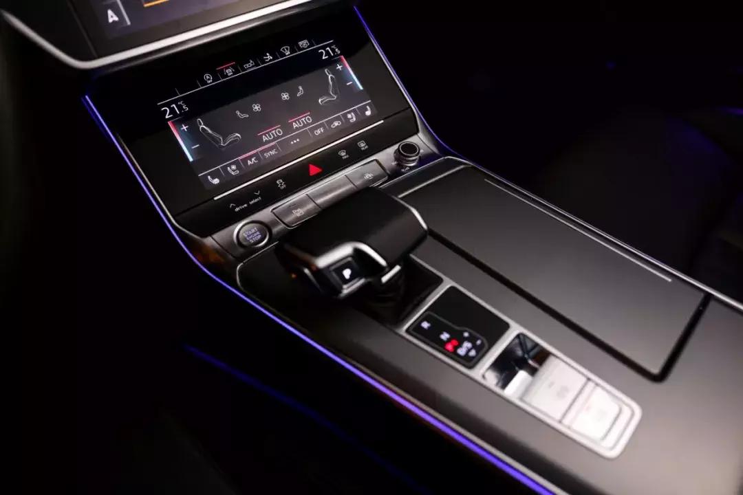 严绍健奔驰成名之作,全新奥迪a7测评视频