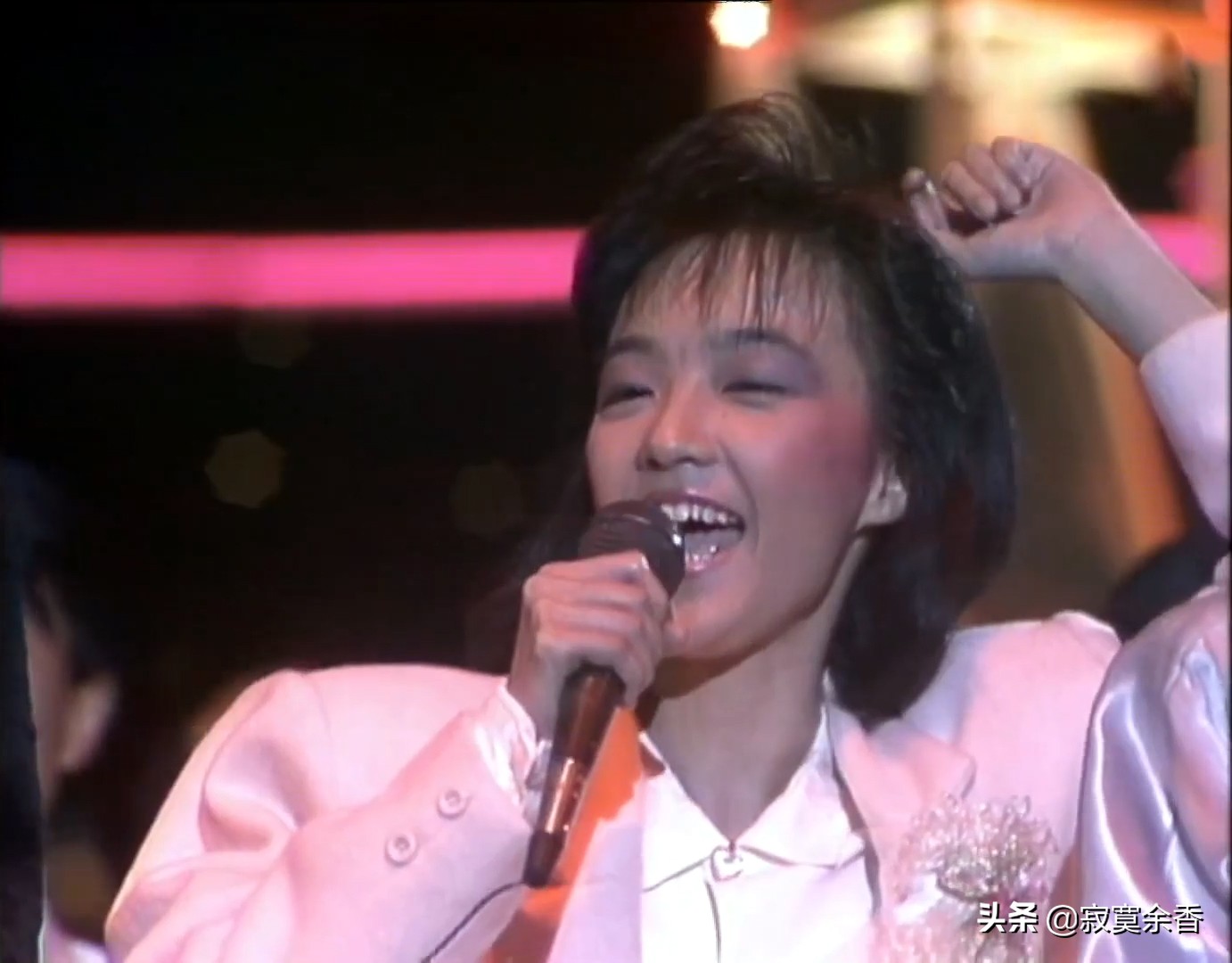 锁定85年群星劲歌荟萃，年轻时代的他们太惊艳太出彩了