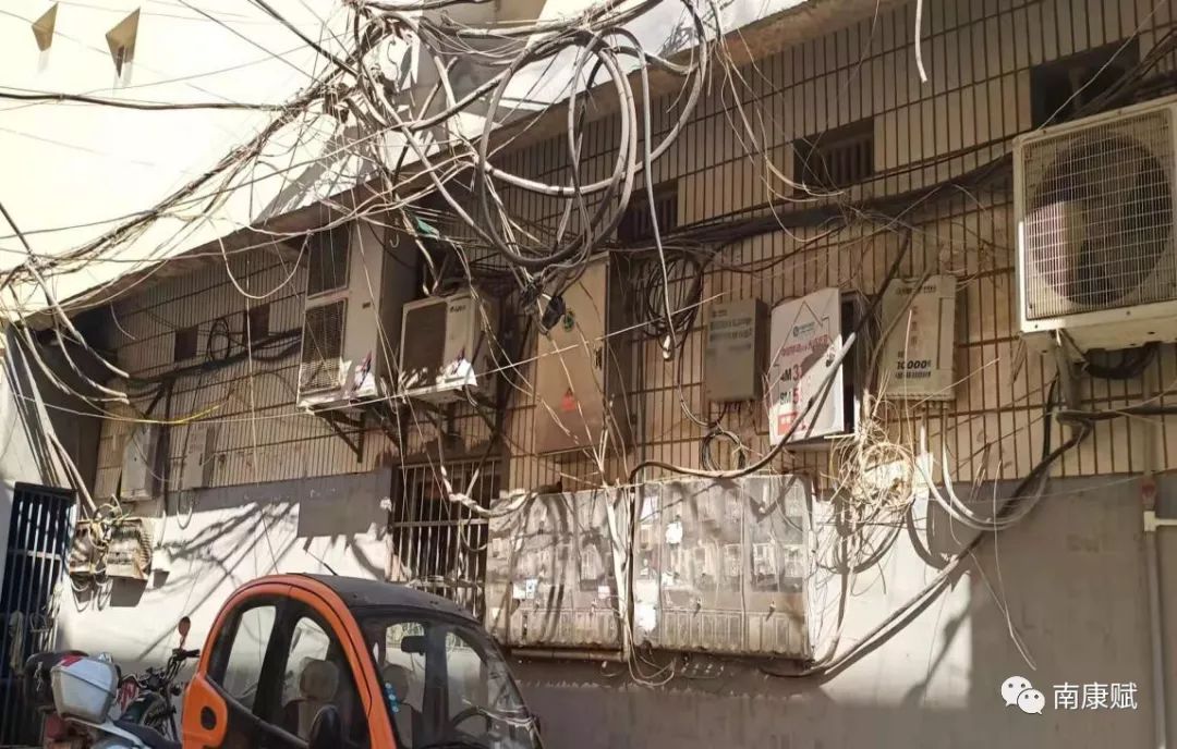 告别城市蜘蛛网让公共空间更清朗,告别蜘蛛网