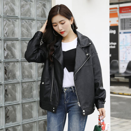 妈妈，我想要机车皮衣！要，要两件！妈妈真好，谢谢妈妈