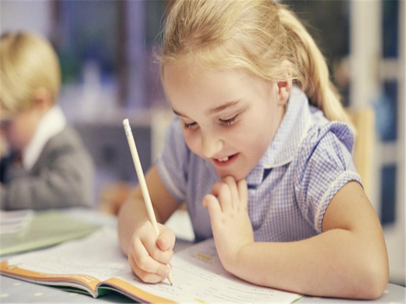 与o型血的人生孩子会是什么血型,o型血的人生出来的小孩聪明吗