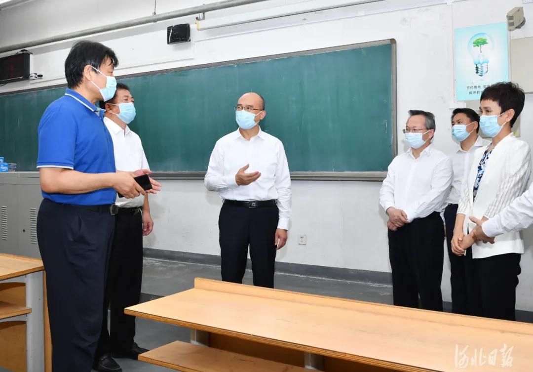 许勤省长:我很想和同学们一起吃顿饭,更愿意和同学们一起读书