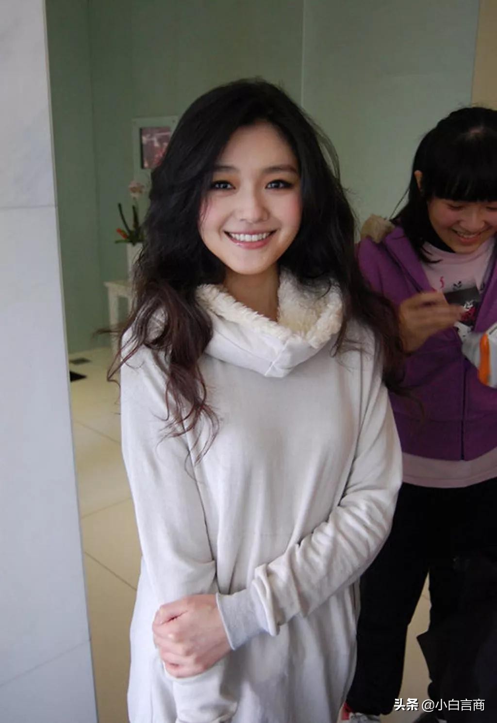 见面4次就订婚，被嘲胖后瘦20斤，任性大s凭啥在娱乐圈混26年？