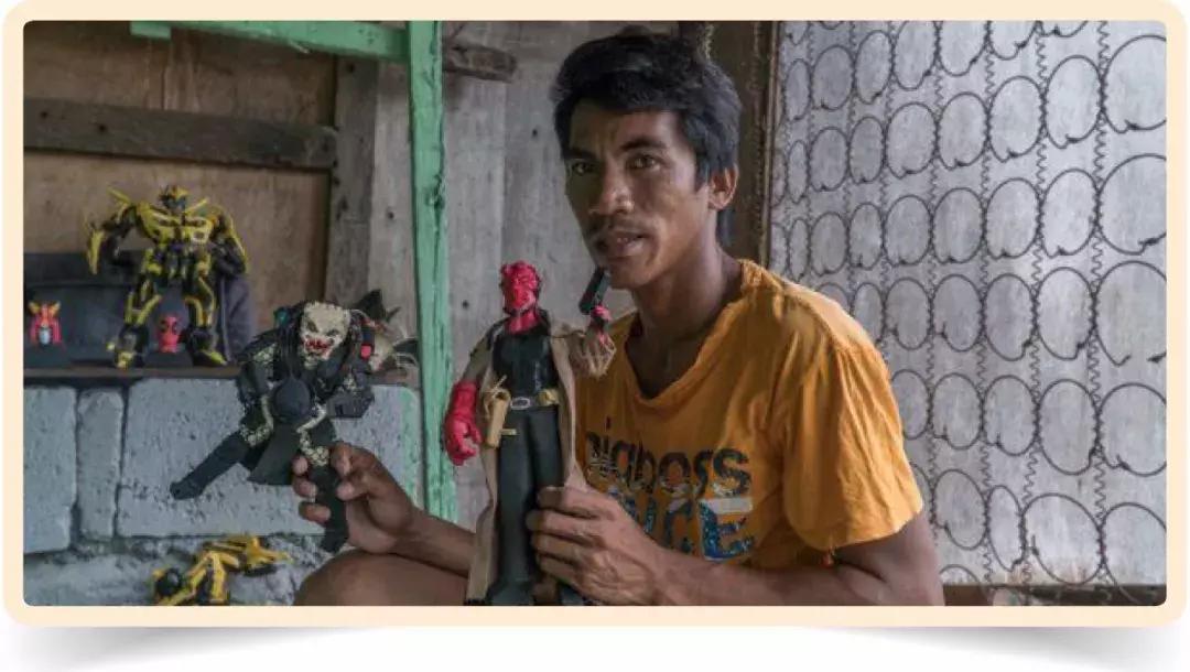 男孩毁了他的手办,亲手毁掉一个二次元手办