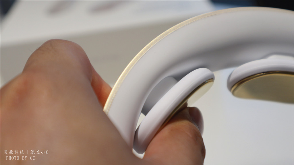 颈部按摩仪是否值得购买,颈部按摩仪测评是放电的吗