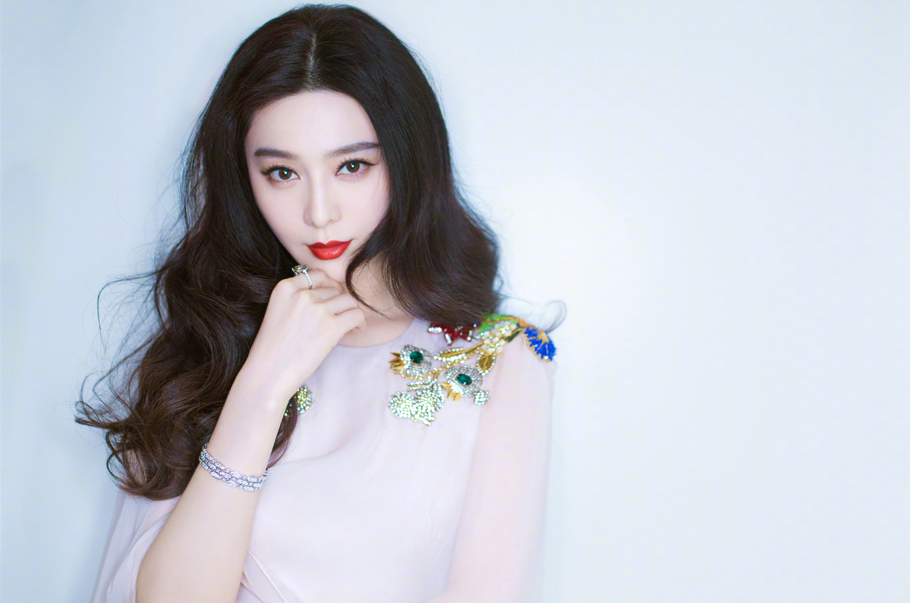 王朔谈娱乐圈事件,王朔搅动娱乐圈