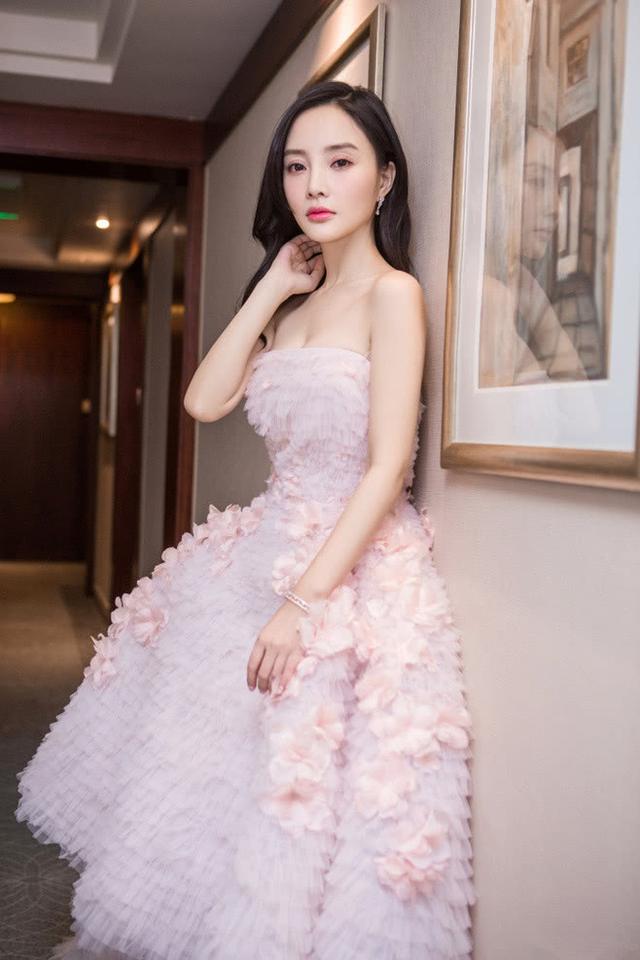 李小璐出生于安徽安庆,李小璐籍贯