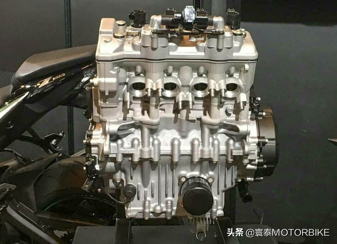 川崎zx-25r与川崎ninja400哪个快,川崎四缸忍者zx-25r配置大揭秘