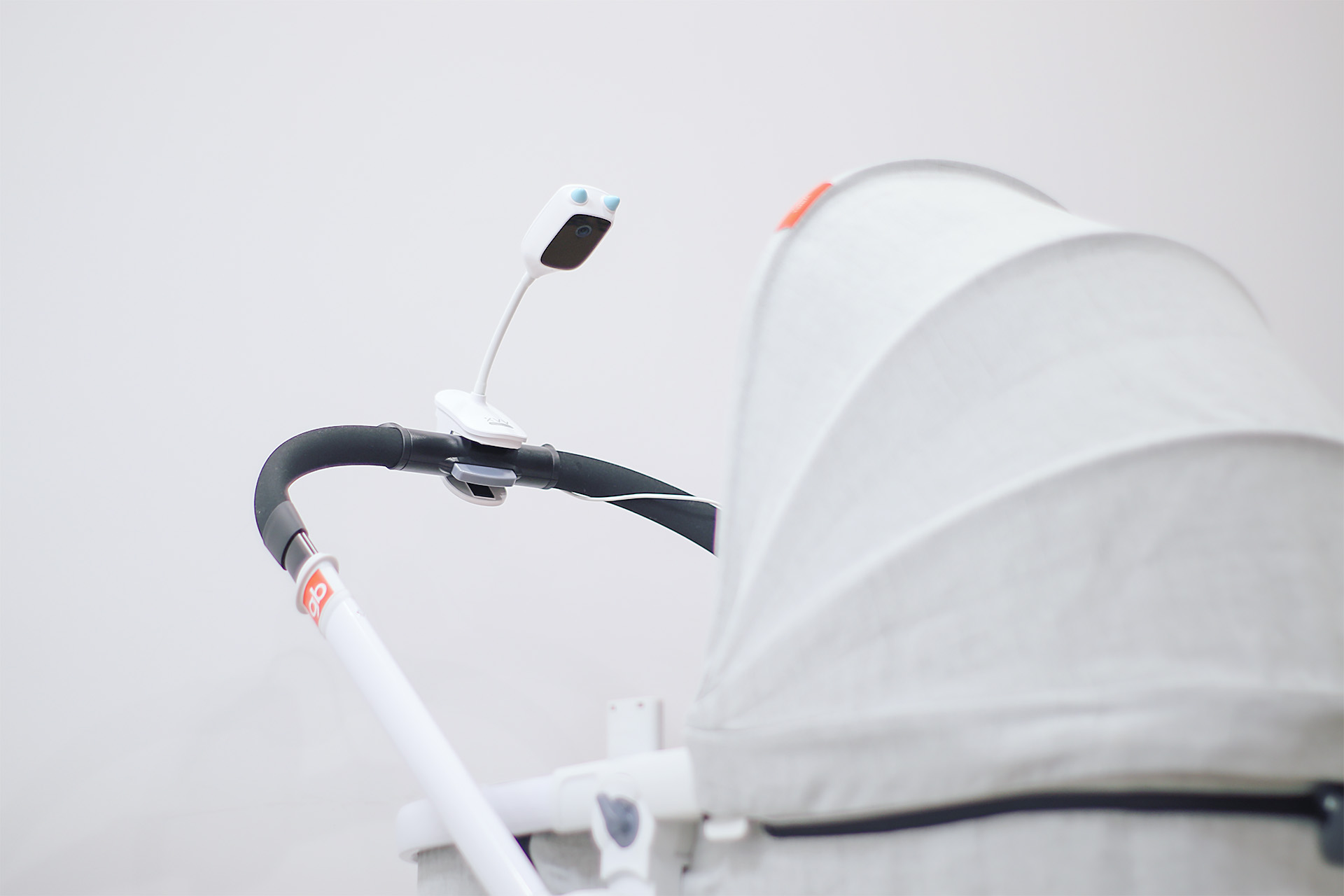 辞掉保姆，换个24小时看娃的助手，xiaovv智能婴儿监护器