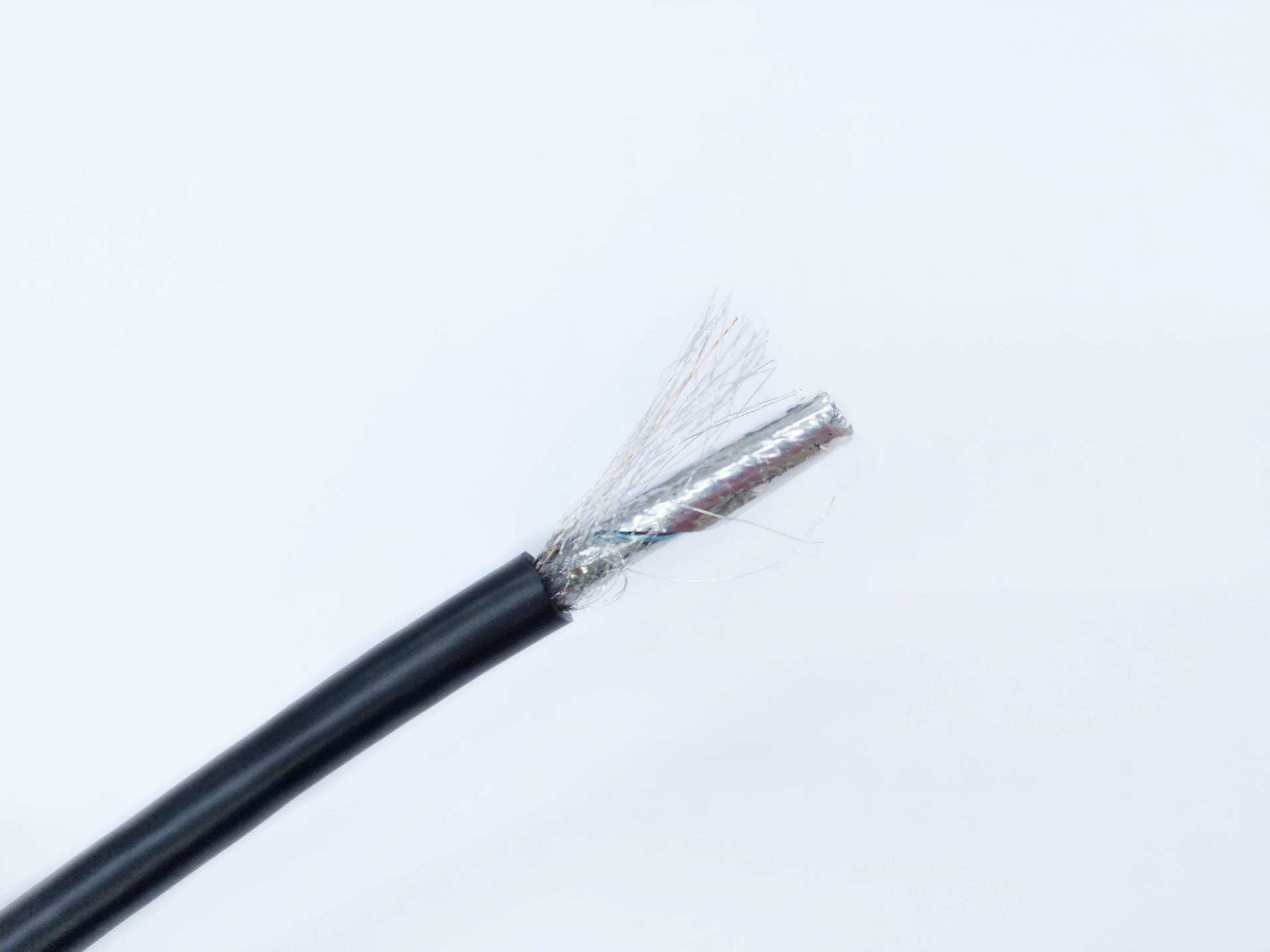 优越者hdmi线和绿联hdmi线哪个好,hdmi线材哪个版本好