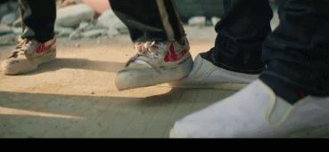 她曾是周星驰电影御用女主角,港片女神周星驰