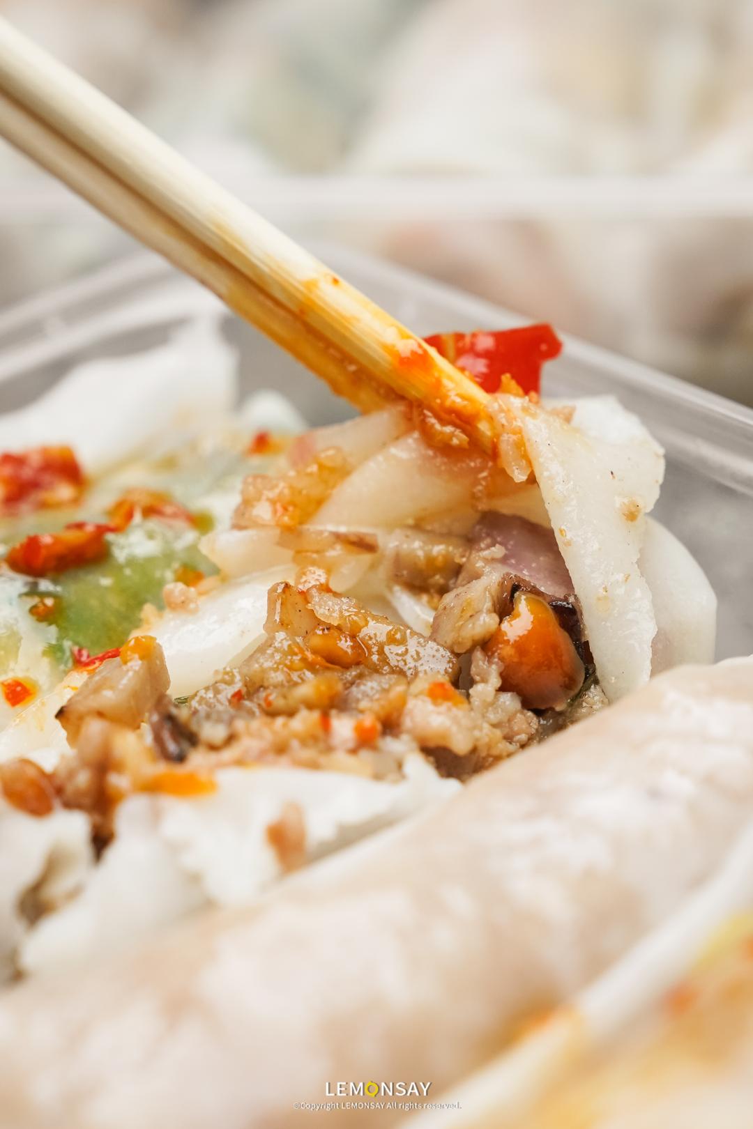 藏在水库的“阿姨街”，人均20块胖成猪