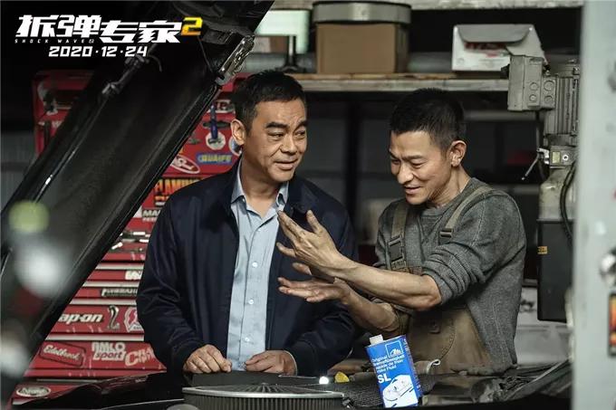 李连杰的醉拳与成龙醉拳谁是正宗,螳螂拳李连杰vs成龙醉拳大电影