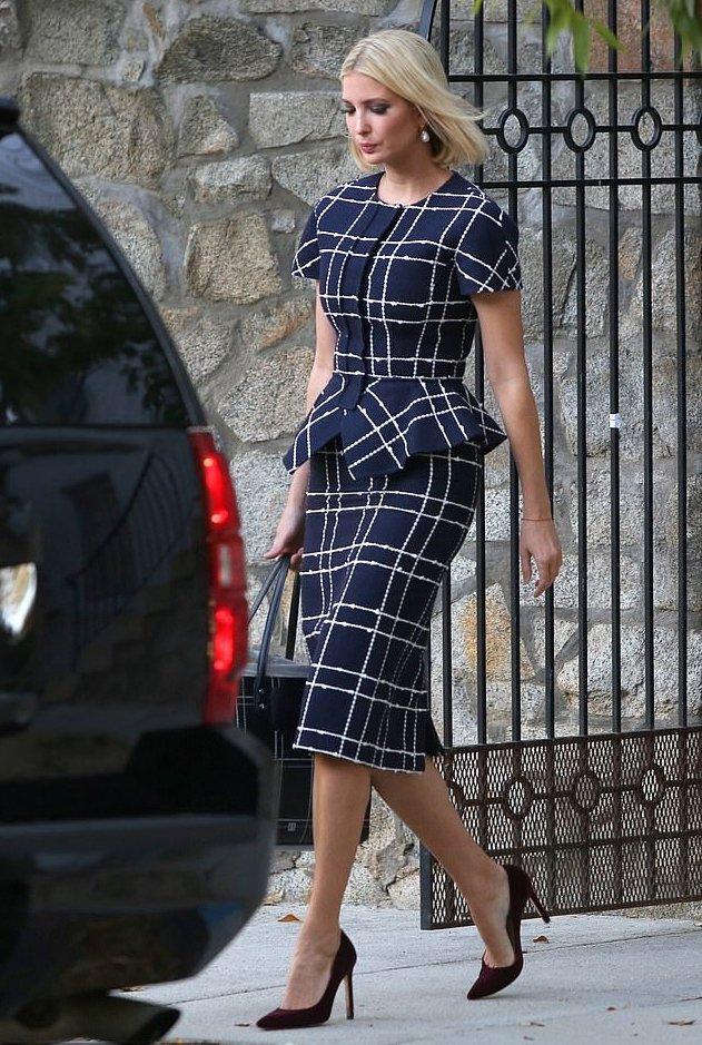 伊万卡穿黑色吊带裙太好,伊万卡穿收腰裙大秀蚂蚁腰