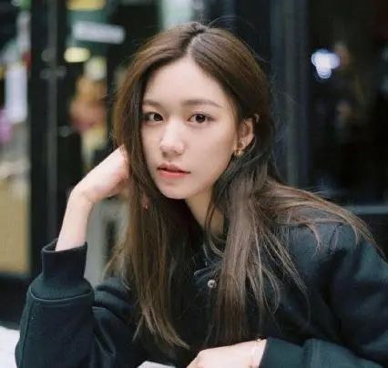 “群聊3姐妹”曾言论惹争议,今王文也逐梦导演圈,另外2位怎样了