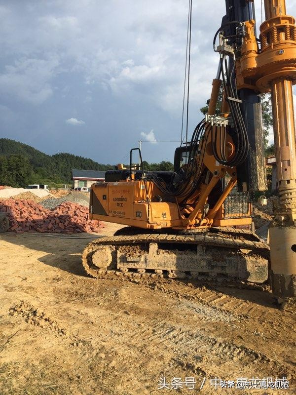 洛阳桩基础旋挖钻机施工价格,小型旋挖钻机能钻多大的桩