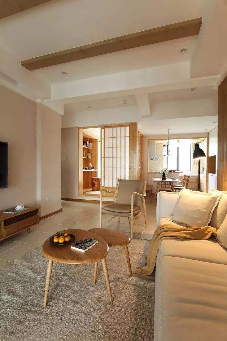 房间有横梁怎么装修天花板,装修房子中间横梁怎么处理