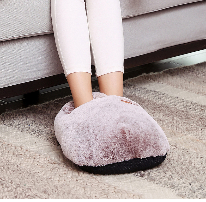 「今日礼物」一到这个时候，在办公室里就冻手冻脚的