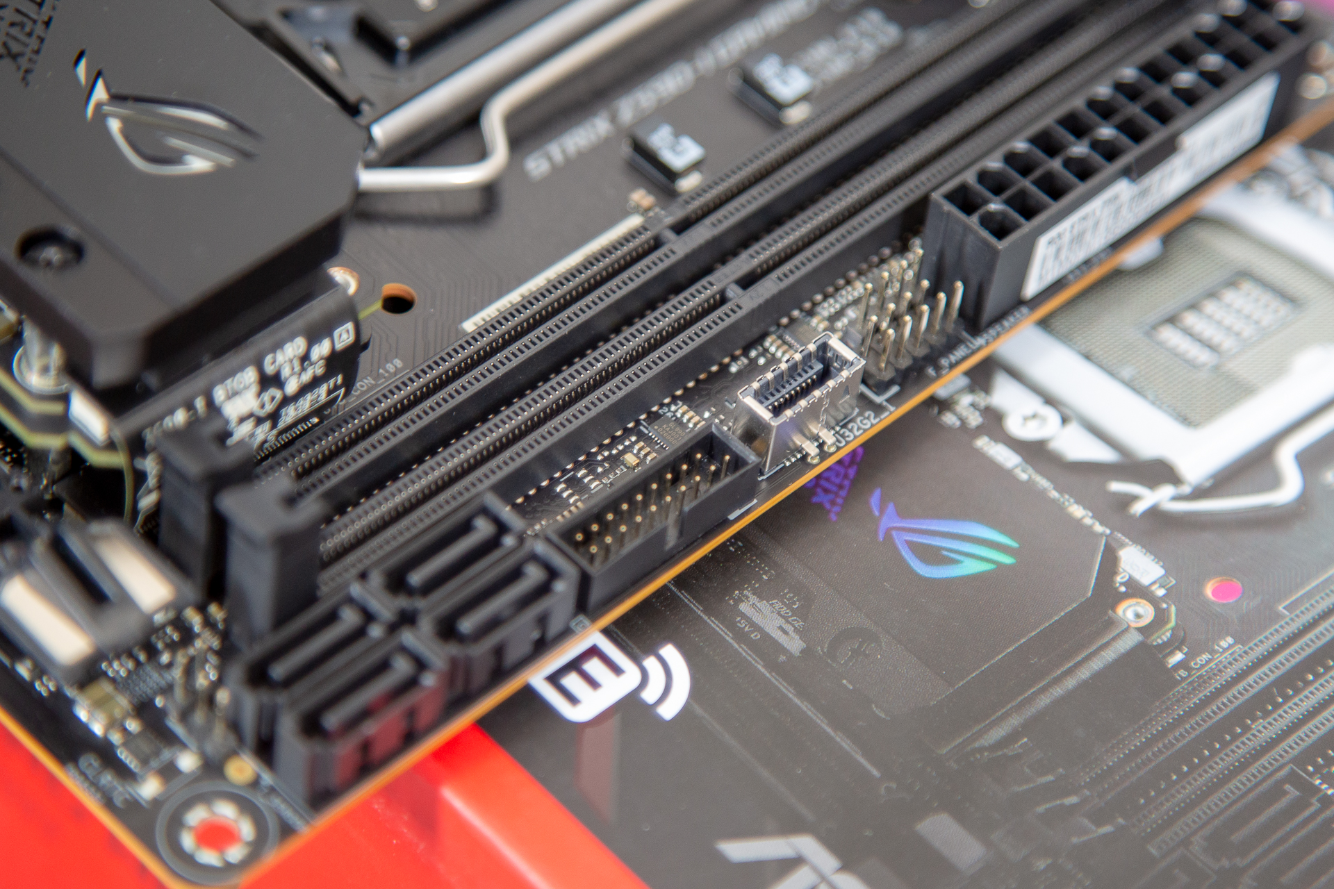 rogz590-agaming涓绘澘缁勮,rogz590itx涓绘澘瑁呮満