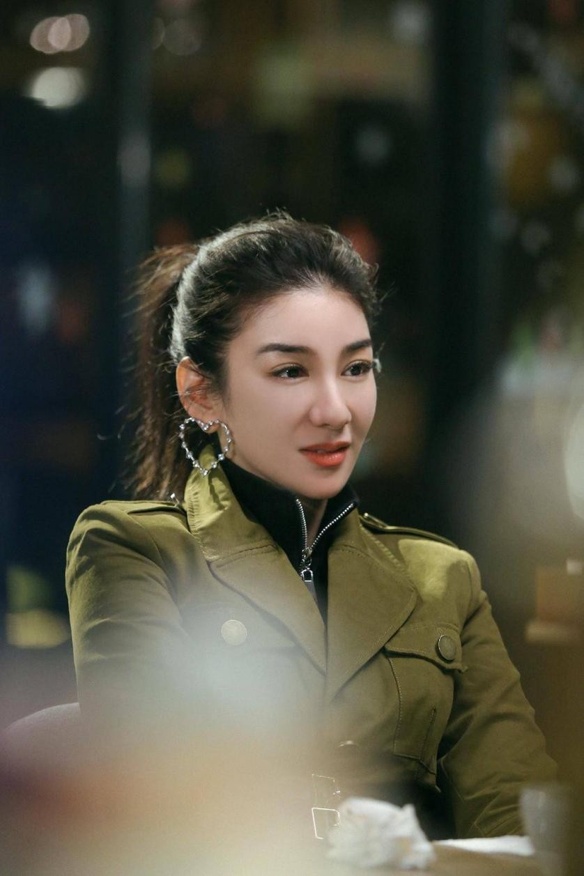 黄奕谈上错花轿,黄奕上错花轿嫁对郎的剧中照片