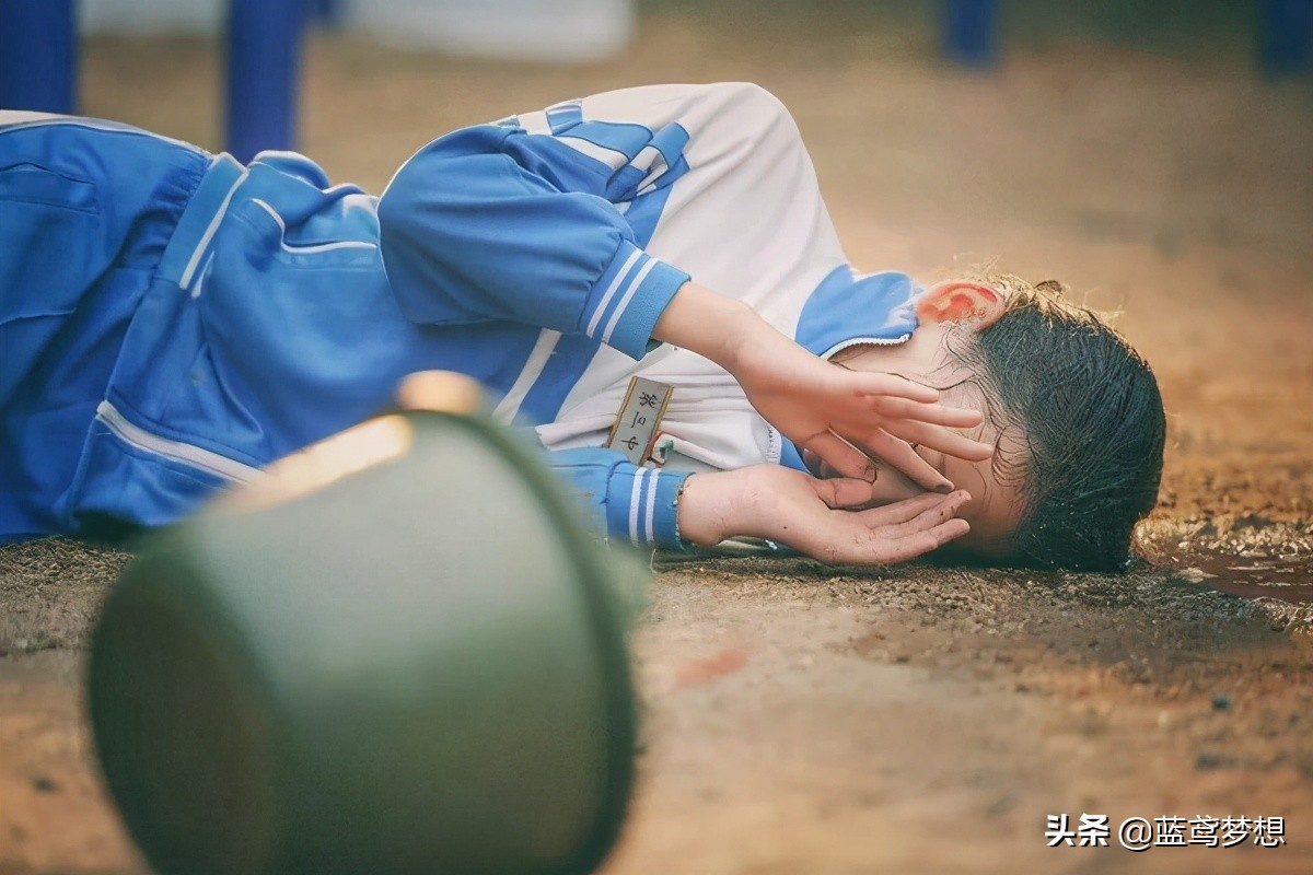 青春期的孩子厌学没有兴趣怎么办,一年级小孩厌学不想上学怎么办