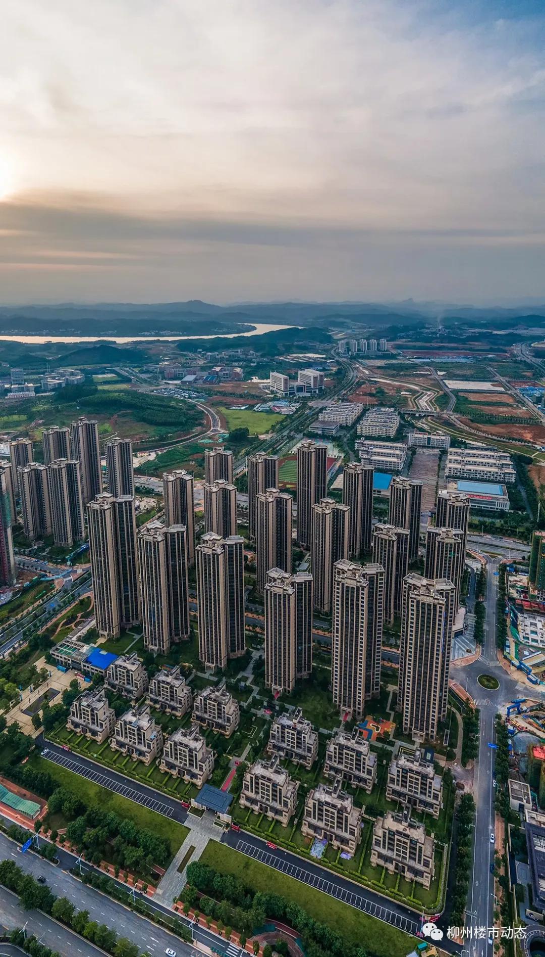 五菱螺蛳粉地摊小车,五菱宏光螺蛳粉地摊车