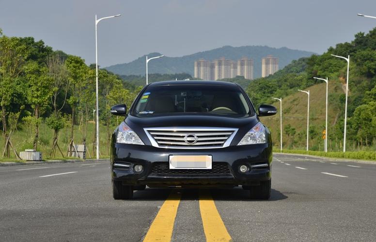 开了12年的车日产天籁,日产天籁大众迈腾实测