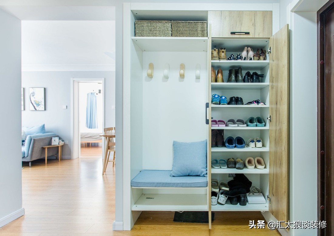 她家装修很简单,她家两居室装修太惊艳了