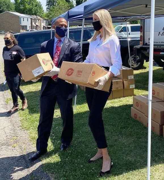 36岁的凯特王妃和37岁伊万卡,凯特王妃最新照曝光