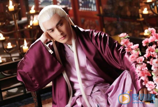 三生三世枕上书：许你十里桃花，也要许你半倾天下