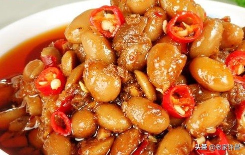 河南的美食馒头蘸酱豆,烙馍卷酱豆图片