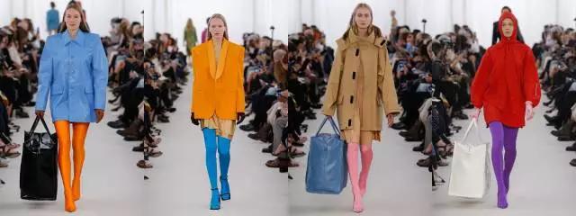 烟灰色牛仔裤怎么搭过膝靴,小香风皮毛外套搭配牛仔裤过膝靴