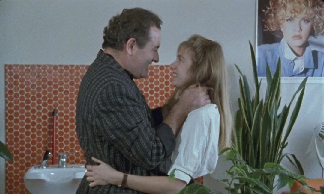 为什么亚麻穿不出高级感,亚麻面料的衣服是不是特别容易皱