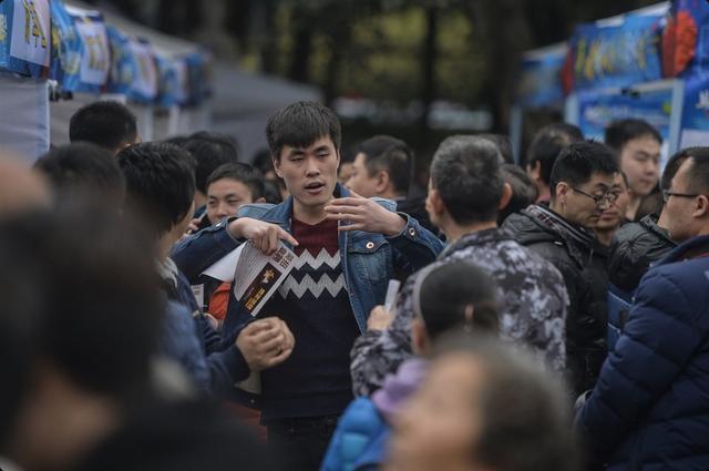 高考分数太低可以走捷径吗,高考不到300分怎么报考