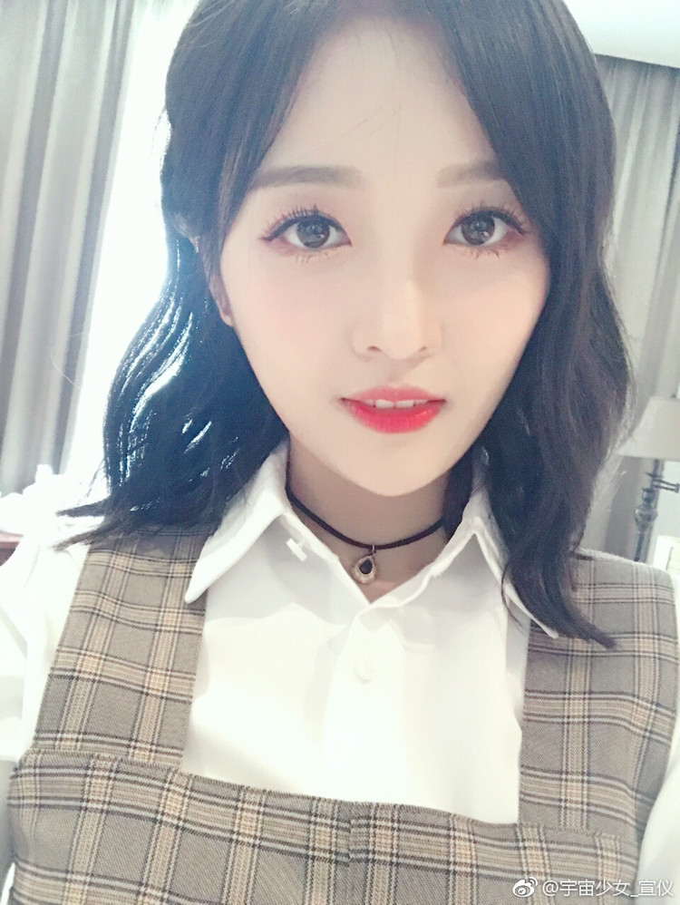 沈月周洁琼鞠婧祎吴宣仪,鞠婧祎周洁琼刘泳希