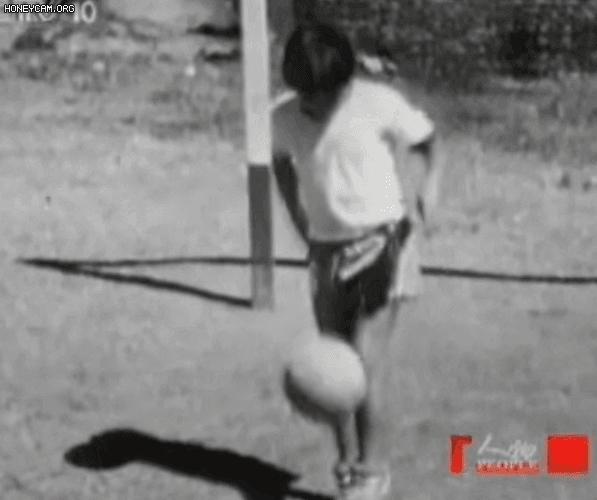 一代球王马拉多纳为何死亡,球王传奇马拉多纳因病