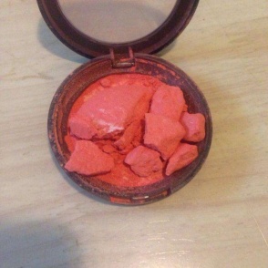 化妆品被小孩弄坏,是一种什么体验?