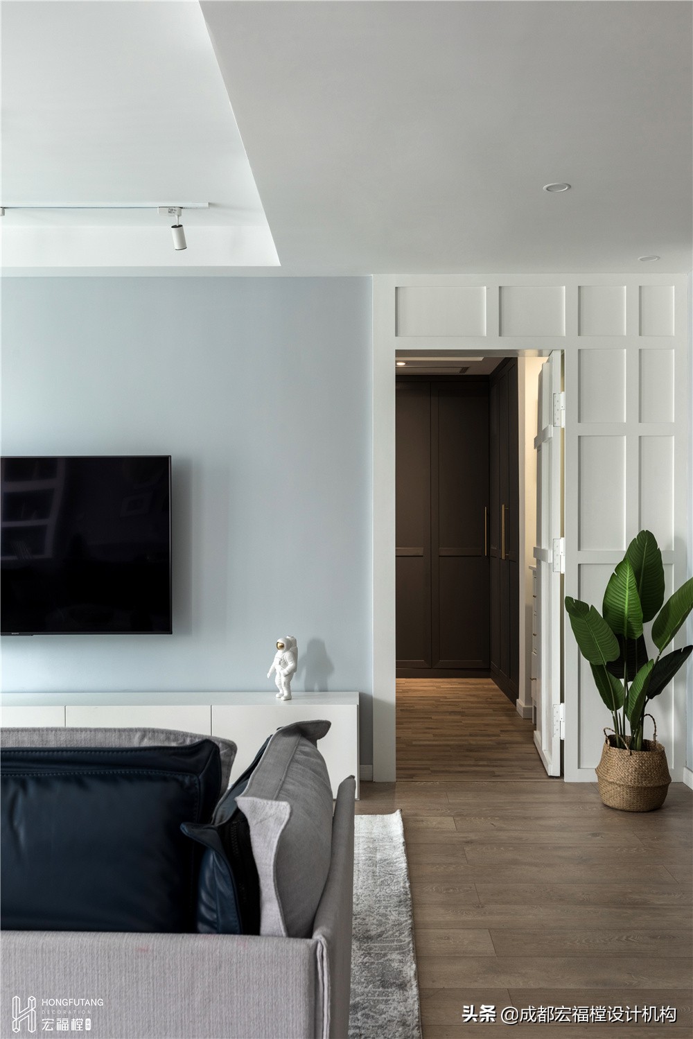 跃层意式极简风背景墙,北欧风电视背景墙小户型