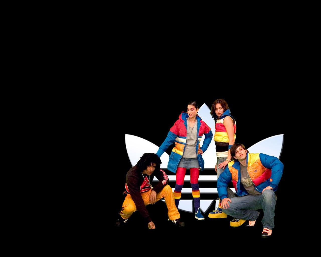 adidas三叶草板鞋neo (adidas三叶草和neo系列区别)