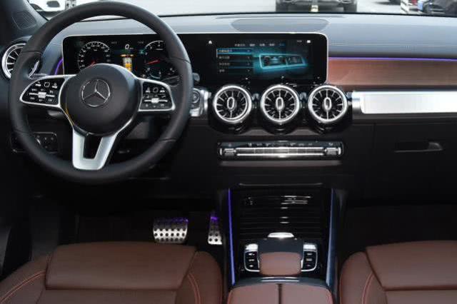 奔驰新款glb上市配置小幅调整,新款奔驰glb正式上市多出配置