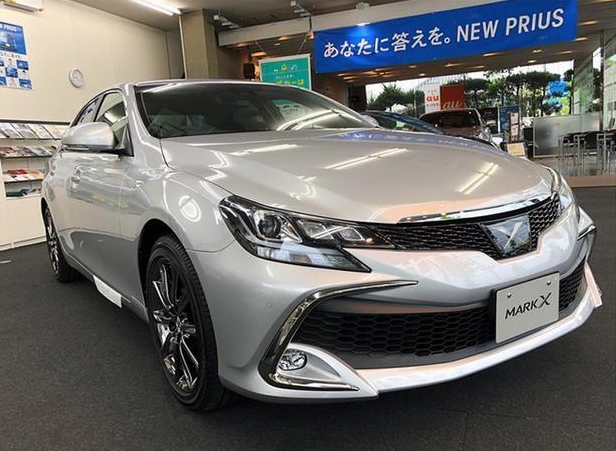 丰田全新一代锐志曝光,2007年丰田锐志白色2.5v6内饰改装