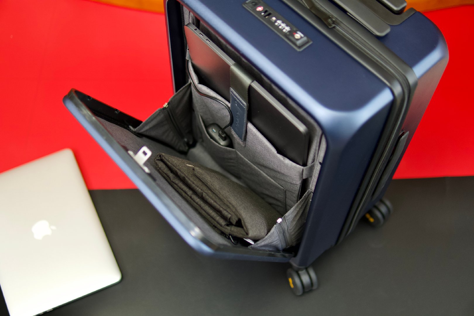 地平线8power号登机箱测评,地平线八号旅行者登机箱